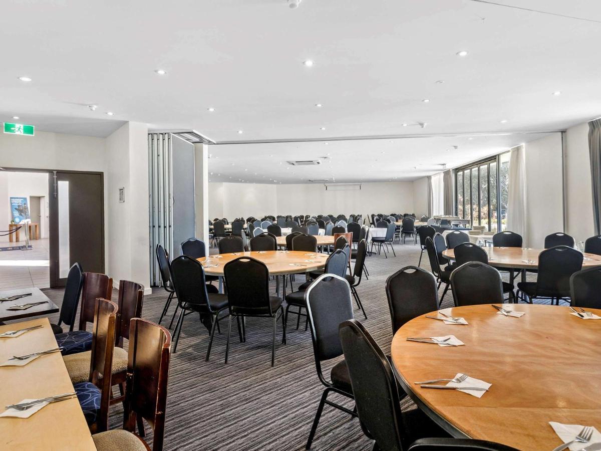Ibis Styles Canberra Eagle Hawk Bagian luar foto
