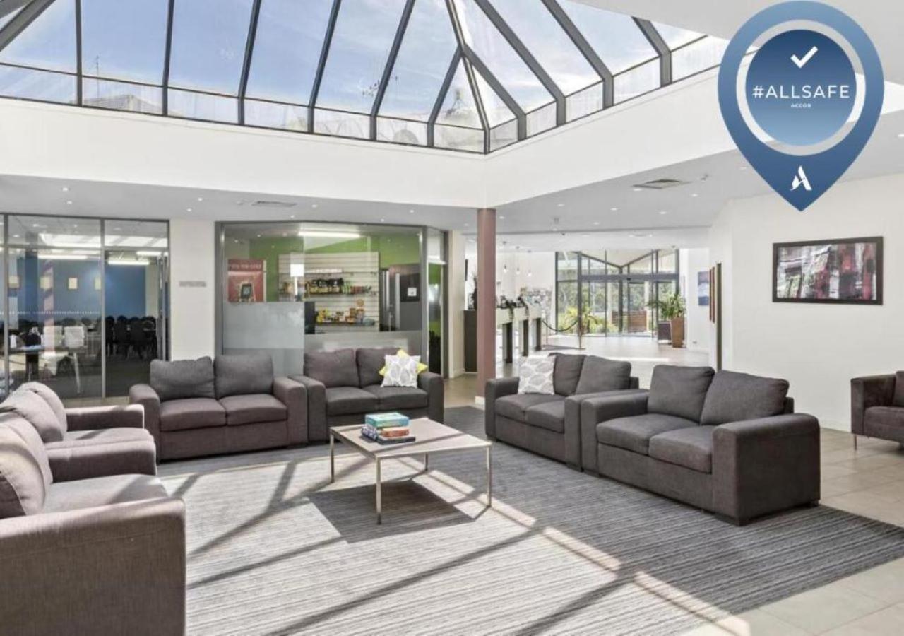 Ibis Styles Canberra Eagle Hawk Bagian luar foto