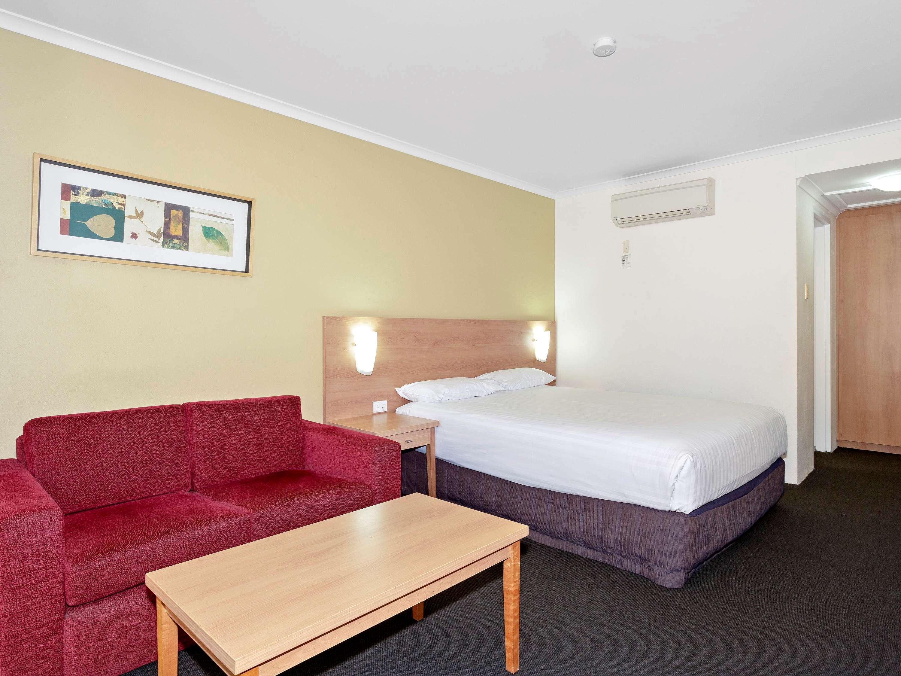 Ibis Styles Canberra Eagle Hawk Bagian luar foto