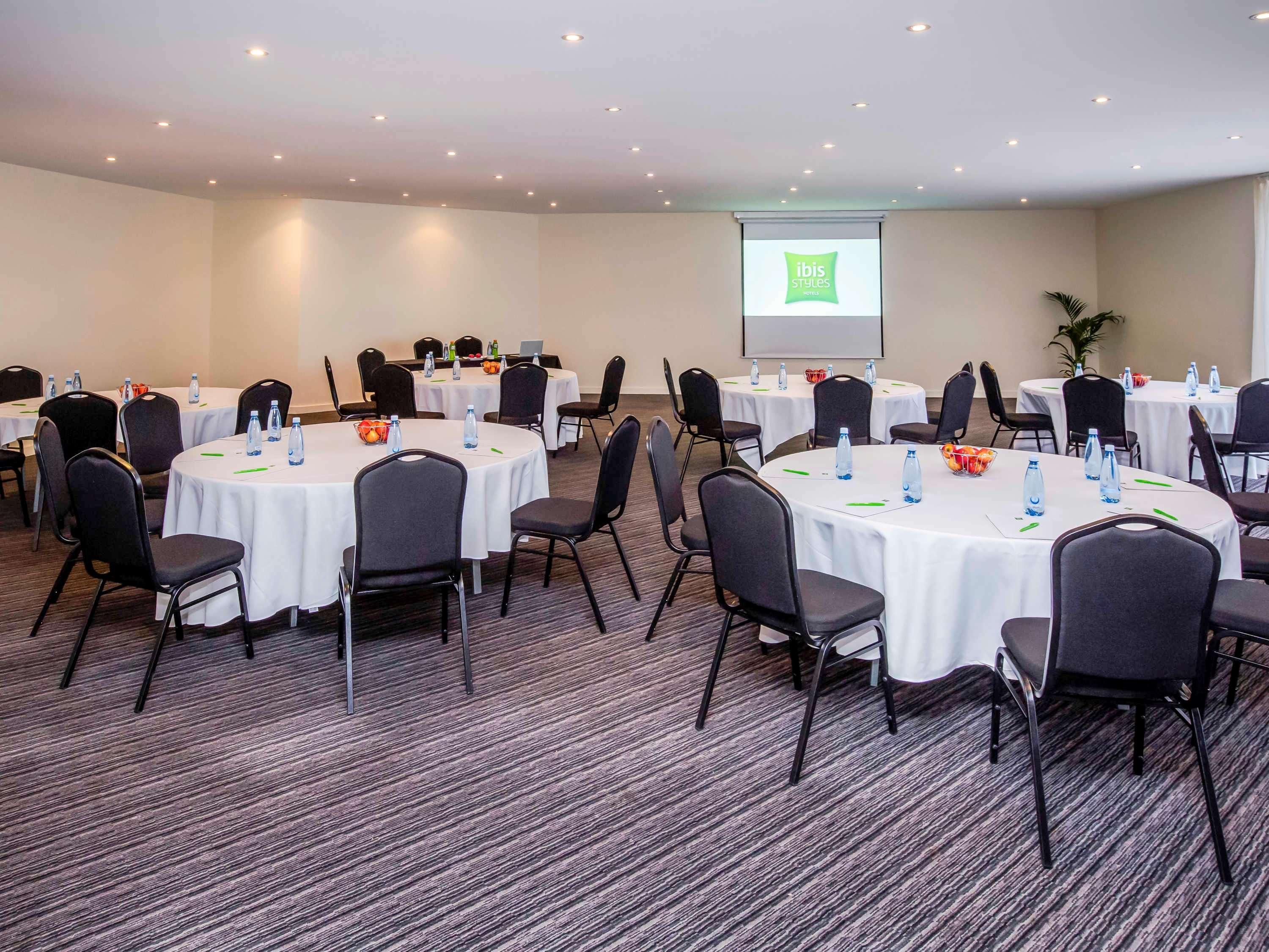 Ibis Styles Canberra Eagle Hawk Bagian luar foto