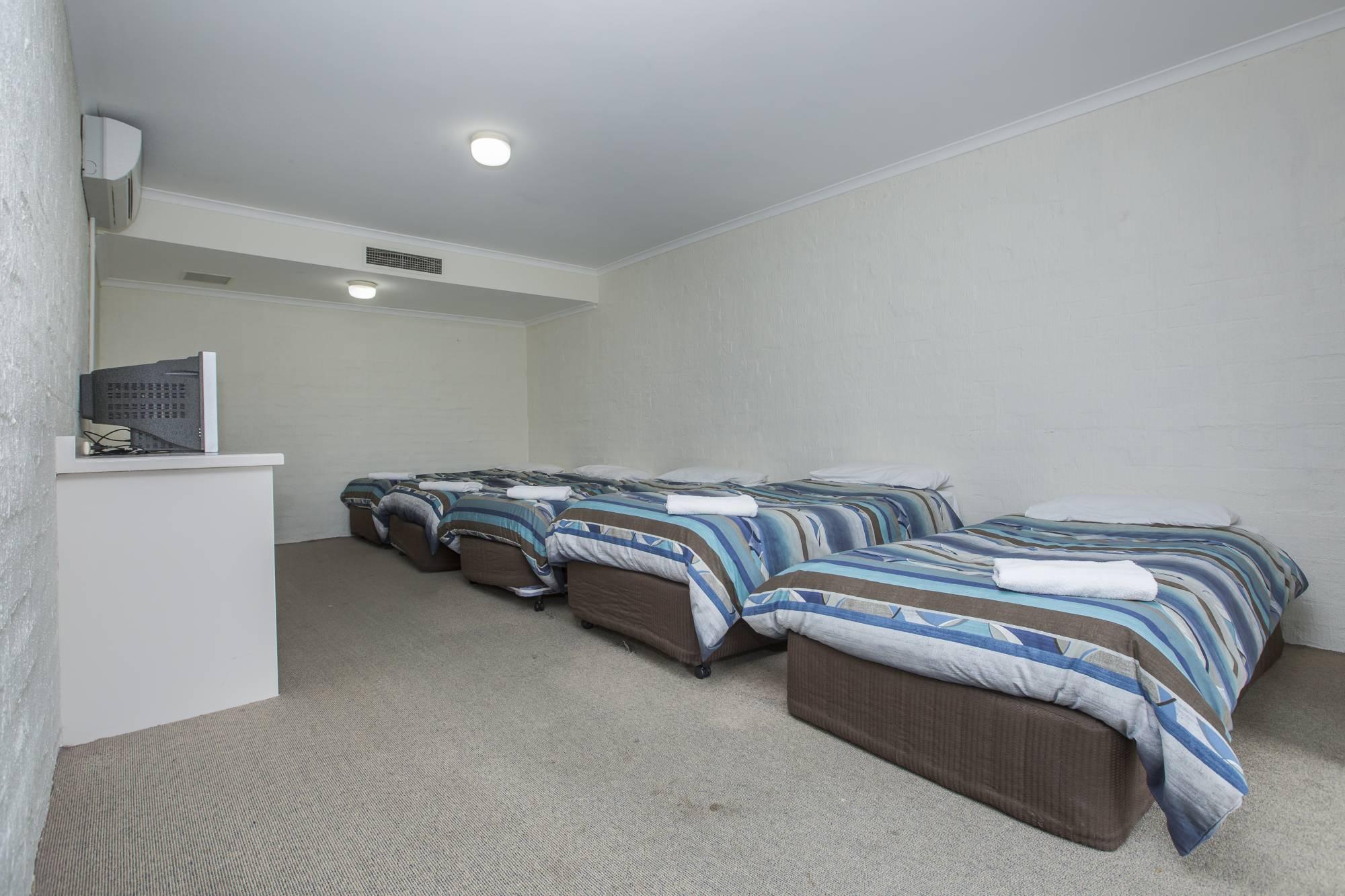 Ibis Styles Canberra Eagle Hawk Bagian luar foto