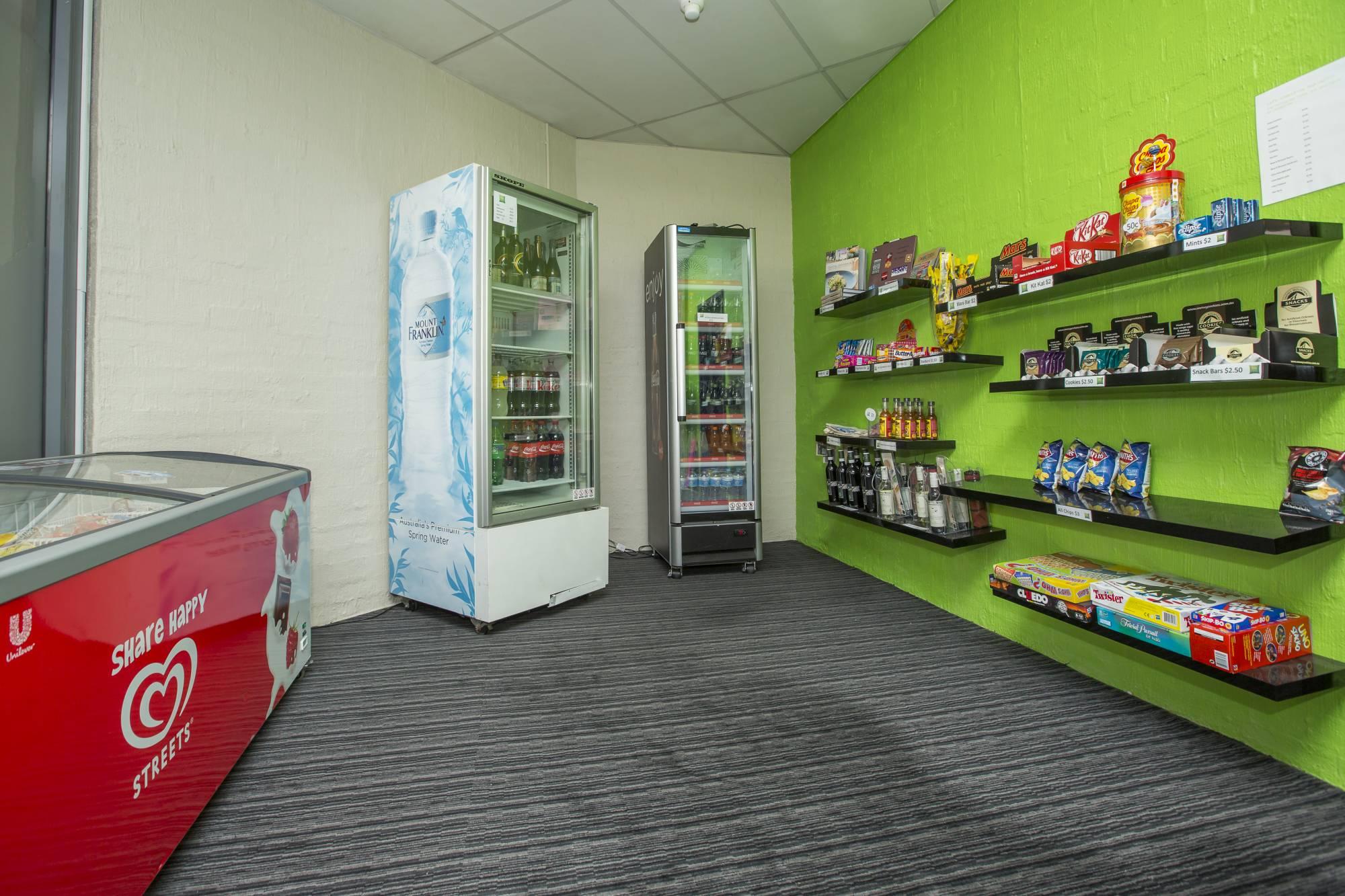 Ibis Styles Canberra Eagle Hawk Bagian luar foto