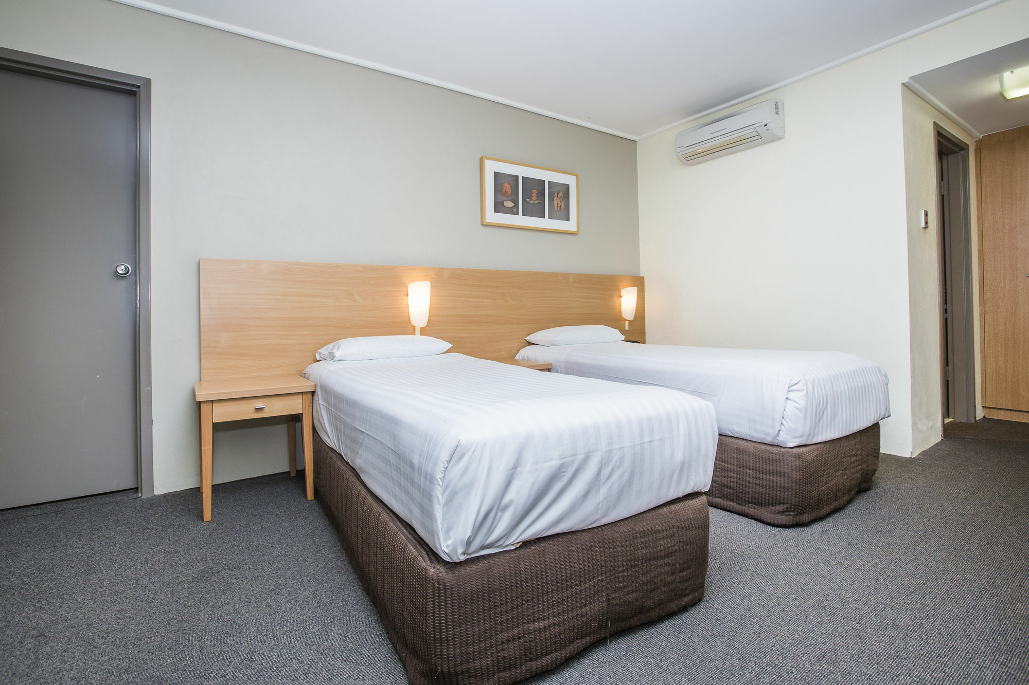 Ibis Styles Canberra Eagle Hawk Bagian luar foto