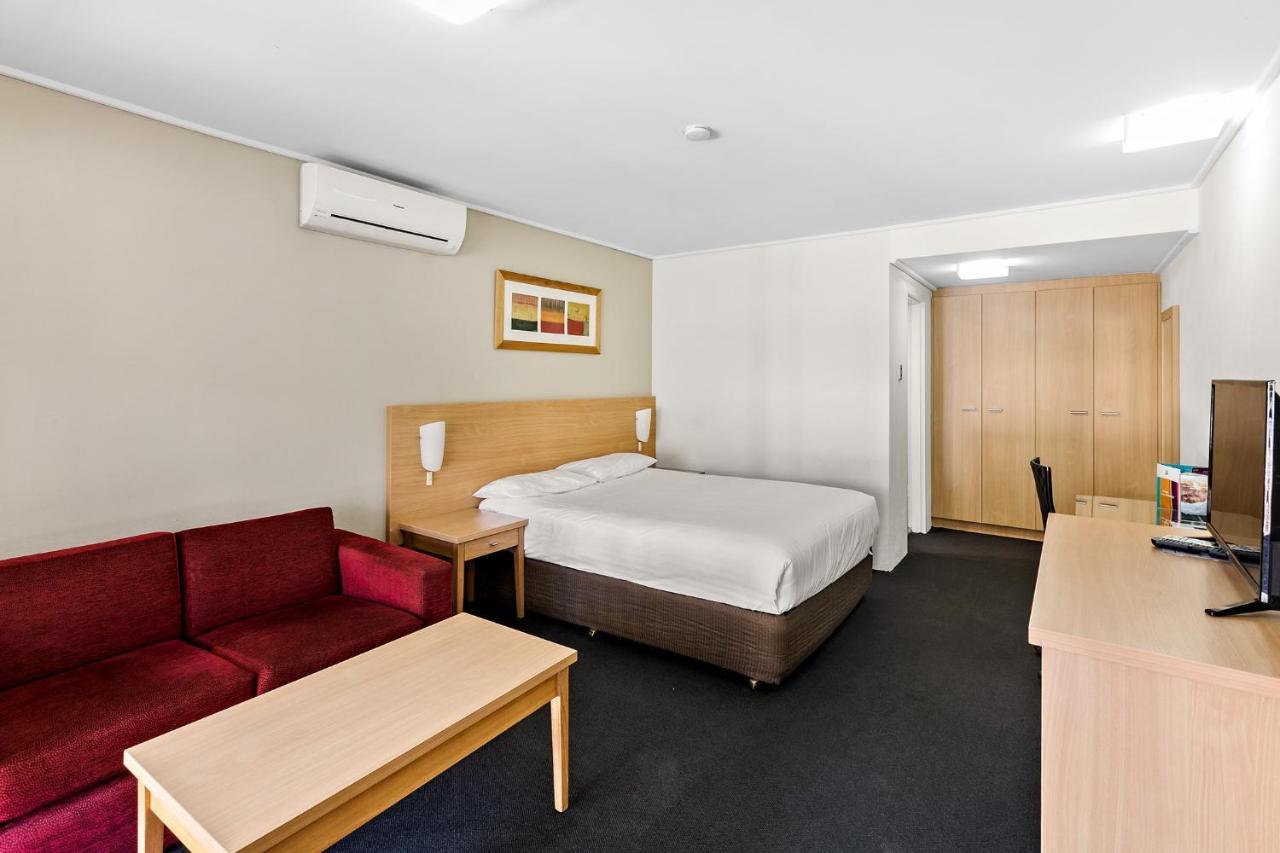 Ibis Styles Canberra Eagle Hawk Bagian luar foto